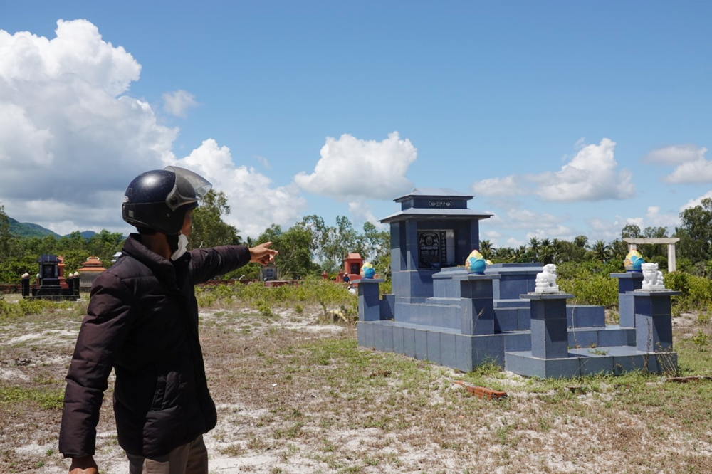 Phù Mỹ (Bình Định): Nuôi vịt trên đất quy hoạch nghĩa địa gây ô nhiễm môi trường