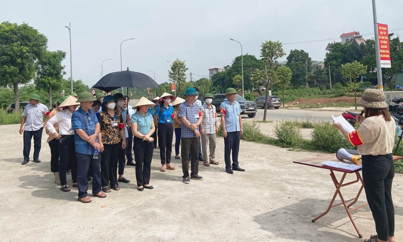 Việt Trì (Phú Thọ): Cưỡng chế 3 hộ dân không hợp tác trong giải phóng mặt bằng tại Dự án Khu đô thị mới Việt Séc
