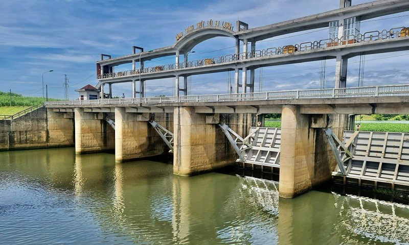 Quảng Trị: Sẽ xử lý nghiêm hành vi xả nước trái pháp luật vào sông Sa Lung