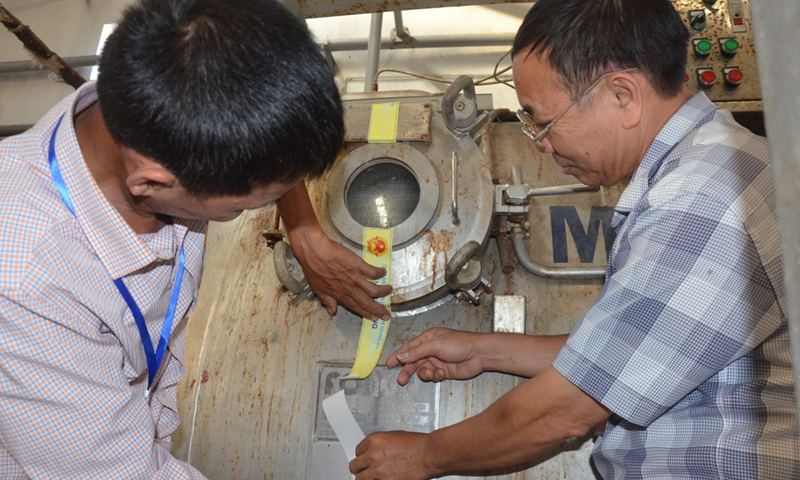 Hưng Hà (Thái Bình): Tổ chức niêm phong cơ sở dệt may sản xuất sử dụng sai mục đích đất