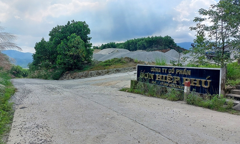 Quảng Nam: Người dân tố mỏ đá của Công ty Sơn Hiệp Phú nổ mìn làm nứt nhà