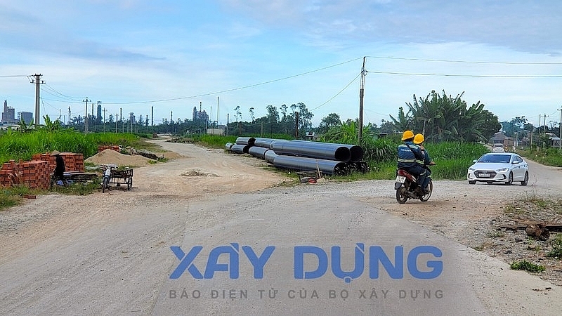 Quảng Ngãi: Chưa được phép, nhà máy Bột - Giấy VNT19 đã vội vã thi công đường ống xả thải hướng ra vịnh Việt Thanh