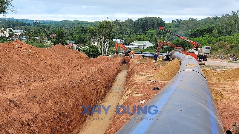 Quảng Ngãi: Chưa được phép, nhà máy Bột - Giấy VNT19 đã vội vã thi công đường ống xả thải hướng ra vịnh Việt Thanh