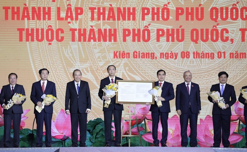 cong bo phu quoc tro thanh thanh pho dao dau tien cua viet nam
