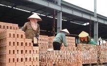 hang loat sai pham trong hoat dong khai thac khoang san lam vat lieu xay dung tai tinh hoa binh