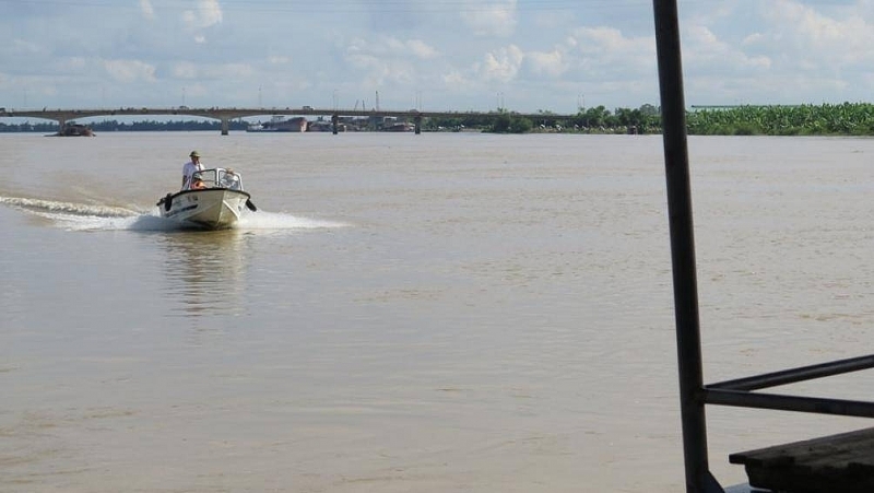 xac dinh gia ca may trong cong tac dieu tiet khong che dam bao giao thong va chong va troi tren duong thuy