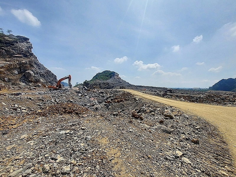 Ninh Bình: Cần kiểm soát hoạt động khai thác các mỏ đá