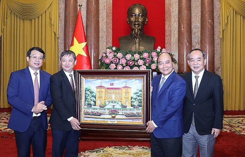Chủ tịch nước Nguyễn Xuân Phúc gặp mặt Đoàn đại biểu Tổng hội xây dựng Việt Nam