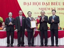 trao quyet dinh bo nhiem thu truong bo xay dung cho ong nguyen thanh nghi