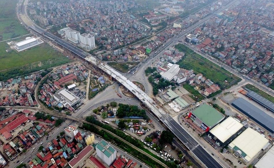 ha noi xay them nha o vao o dat truong tieu hoc o long bien