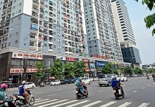 Quảng Ninh: Tòa chung cư treo nhiều biểu ngữ phản cảm