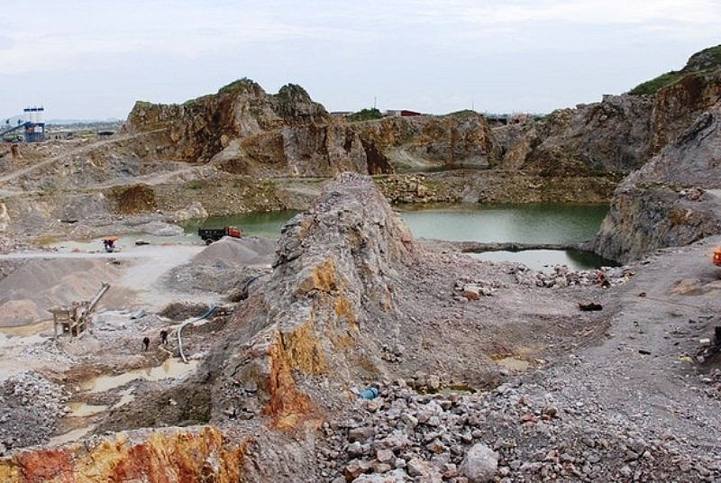 Hà Tĩnh: Xử phạt 4 doanh nghiệp vi phạm quy định về khai thác khoáng sản