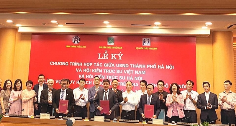UBND thành phố Hà Nội, Hội KTS Việt Nam và Hội KTS Hà Nội ký kết hợp tác về lĩnh vực quy hoạch – kiến trúc