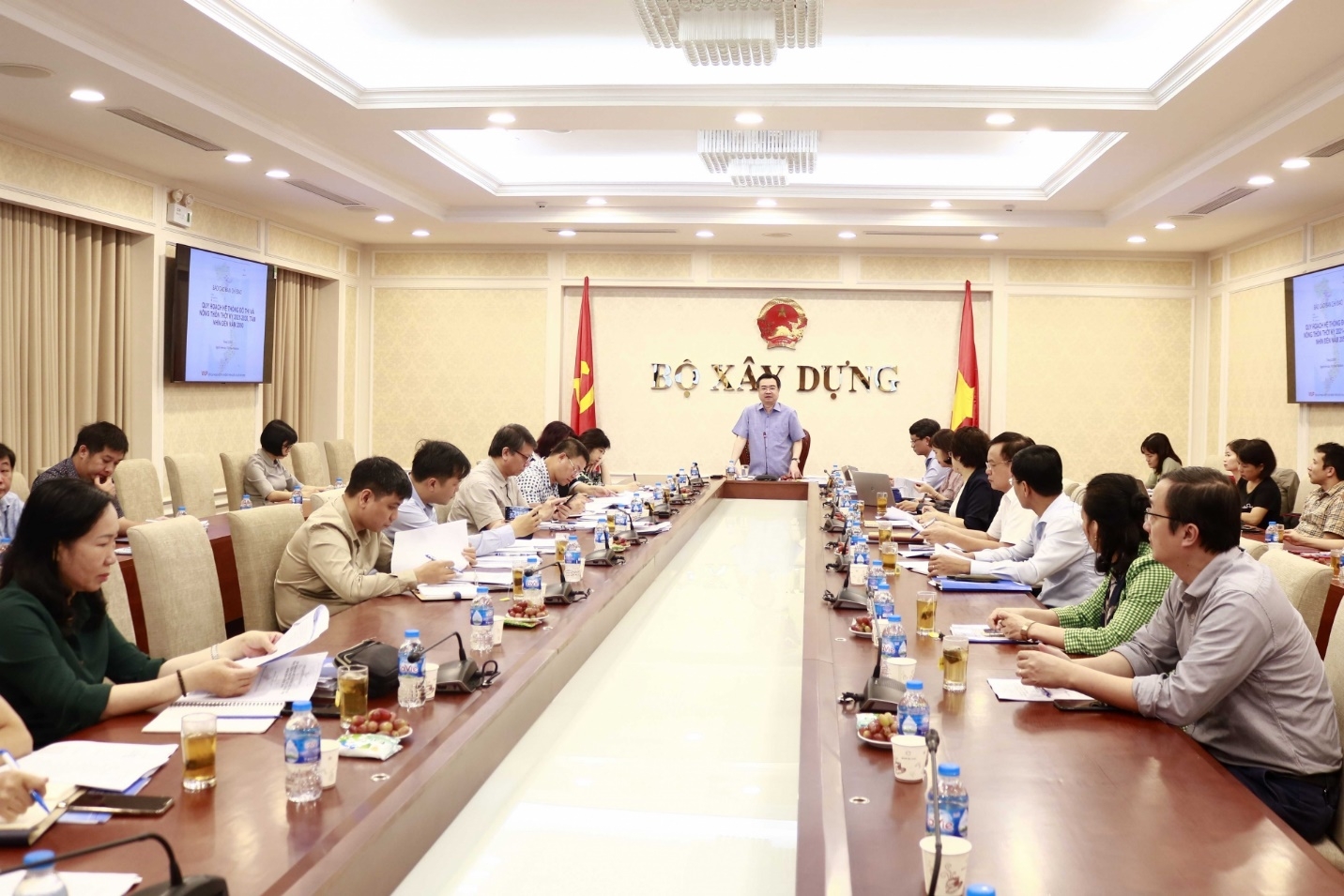 Đảm bảo chất lượng và tiến độ lập Quy hoạch hệ thống đô thị và nông thôn thời kỳ 2021 - 2030, tầm nhìn đến năm 2050